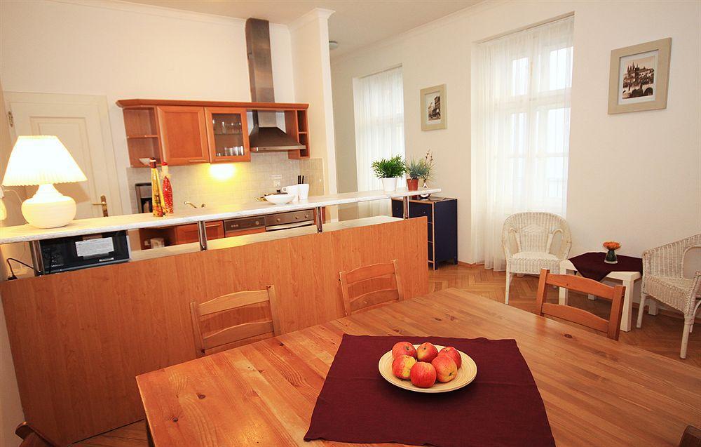 Leo Apartments Old Town Praga Zewnętrze zdjęcie