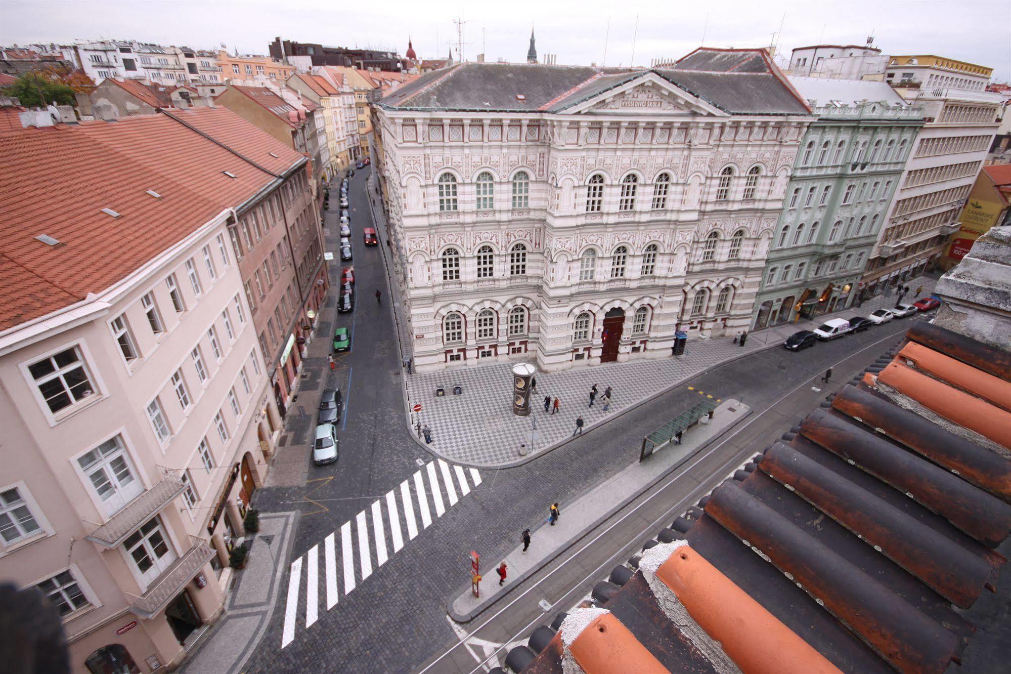 Leo Apartments Old Town Praga Zewnętrze zdjęcie